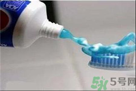 牙膏可以祛痘嗎？牙膏可以祛黑頭嗎？