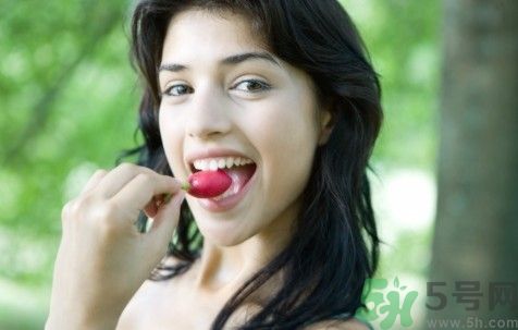 剖腹產(chǎn)后能吃蘋果嗎？剖腹產(chǎn)后能吃什么水果？
