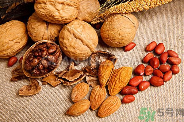 吃新鮮水果能抗皺嗎？防皺紋要吃什么？