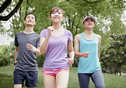 跑步前怎么熱身？跑步前拉抻運動圖解？