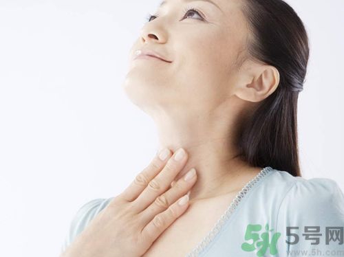 ?17歲女生有喉結正常嗎？17歲女生喉結突出怎么辦？