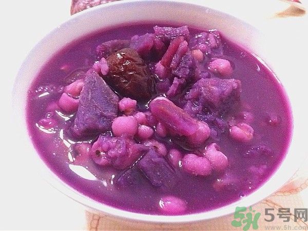 紫薯粥預防和治療100多種疾?。孔鲜砗贸詥?？