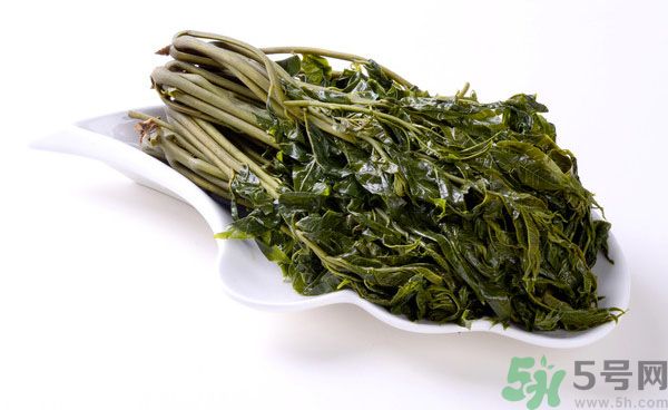 吃香椿要焯水嗎？吃香椿焯水還有營養價值嗎？