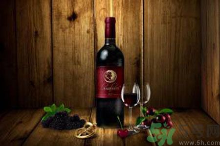痛風(fēng)可以喝紅酒嗎？痛風(fēng)喝紅酒好嗎？