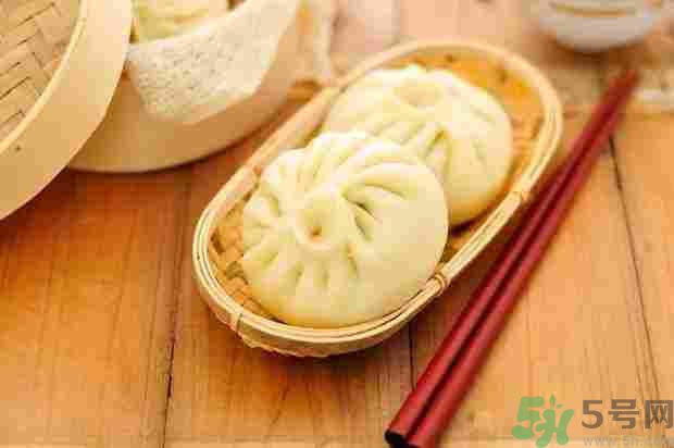 早餐吃面還是包子比較好？早餐吃包子和面健康嗎？