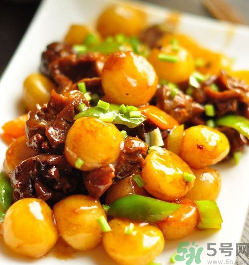 土豆皮變綠還可以吃？土豆發青吃了會中毒嗎？