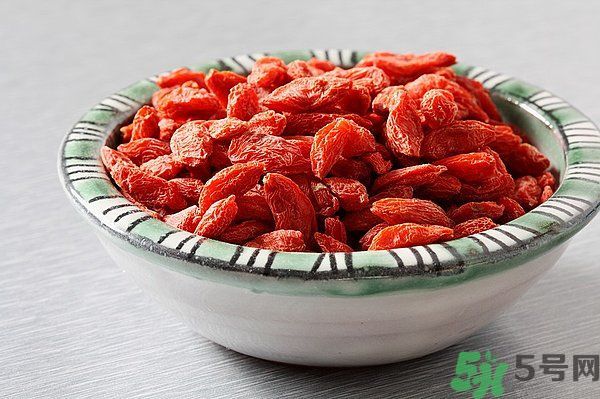 枸杞可以長時間燉煮嗎？枸杞有什么功效？