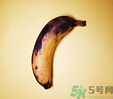 香蕉皮有黑點還能吃嗎？香蕉怎么保存不變黑？