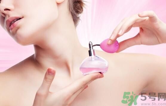 香水會導(dǎo)致不孕嗎？使用香水要注意什么？