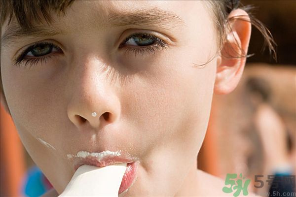 運(yùn)動后能吃冰淇淋嗎？晚上運(yùn)動后吃冰淇淋會胖嗎？