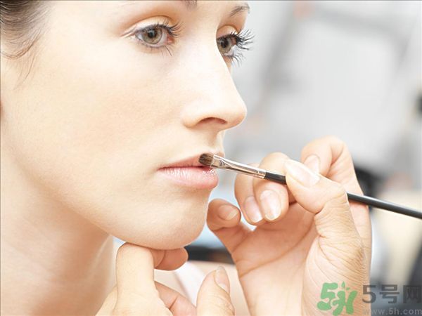 化妝刷如何使用效果好？化妝刷該怎么保養(yǎng)？
