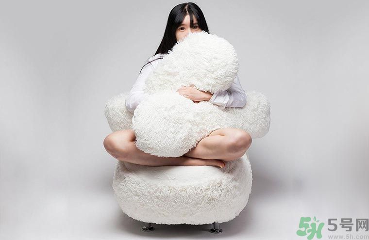一個人適合什么樣的沙發？選購沙發要注意什么？