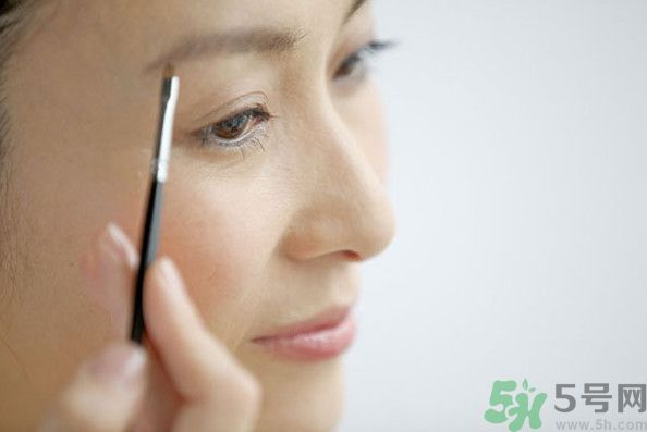 眉毛淡是種怎樣的體驗？眉毛淡是什么原因？
