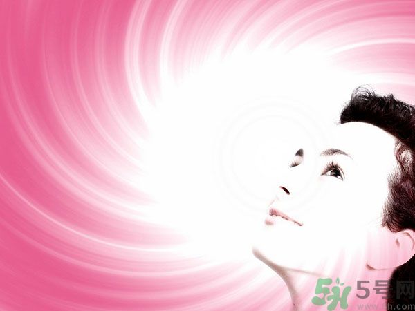 暗沉油性皮膚用什么護(hù)膚品？油性皮膚暗沉怎么護(hù)理？