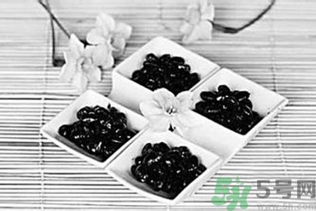 黑豆可以和牛奶一起煮嗎？黑豆和牛奶可以一起吃嗎？