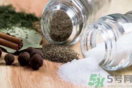 哪些菜不能放味精？味精的危害有哪些？