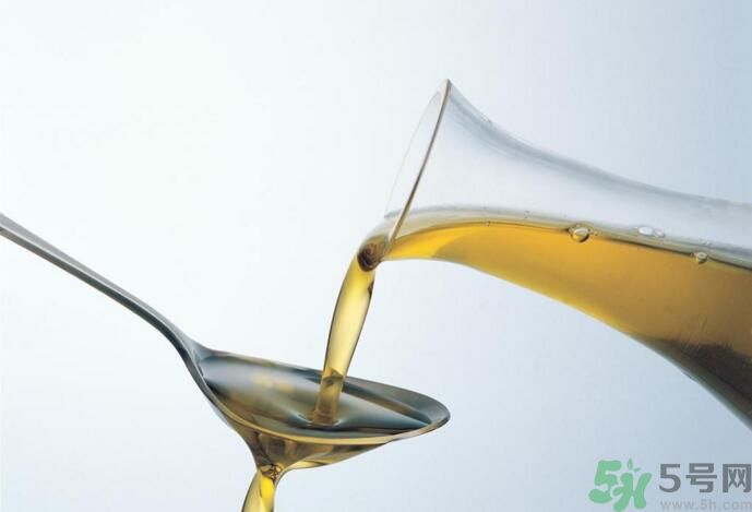 夏天吃橄欖油好還是調和油好？夏天吃橄欖油好嗎？