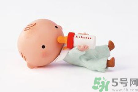 寶寶夏季中暑的原因？寶寶夏季中暑了怎么辦？