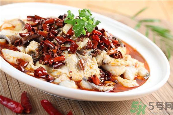 吃魚的時候能喝茶嗎？吃魚可以喝茶嗎？