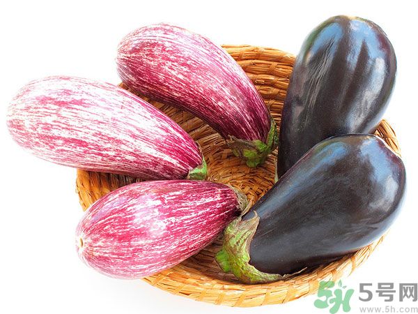 茄子里面發(fā)棕色能吃嗎？茄子里面有褐色能吃嗎？