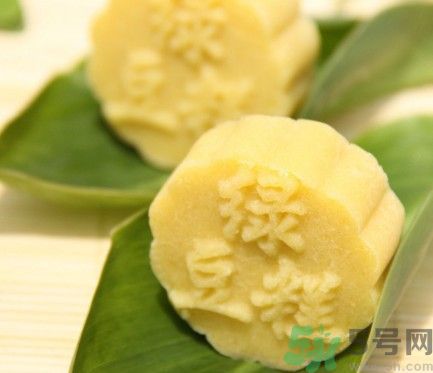 吃綠豆糕可以喝酸奶嗎？吃綠豆糕喝酸奶好不好？