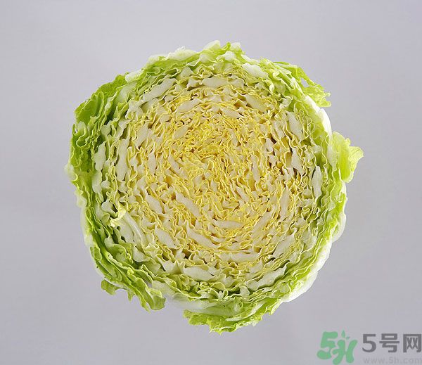 包菜外面爛了還能吃嗎？包菜里面有花可以吃嗎？