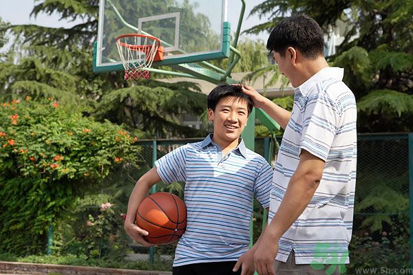 喝啤酒會(huì)影響身高嗎？喝啤酒會(huì)長(zhǎng)不高嗎？