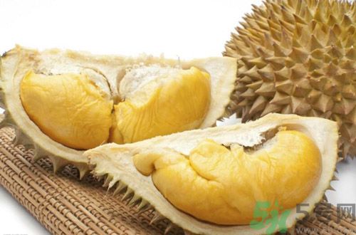 榴蓮可以和酸奶一起吃嗎？吃榴蓮可以喝酸奶嗎？