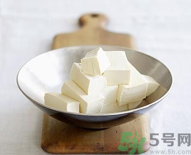 包菜可以和豆腐一起炒嗎？包菜能和豆腐一起吃嗎？