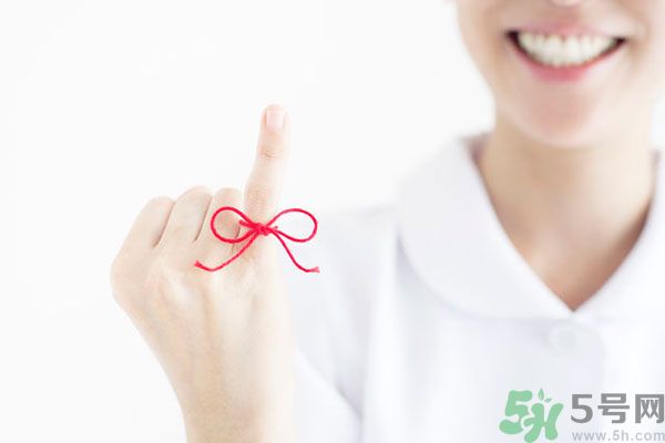 掰手指關節響好不好？掰手指關節響有危害嗎？