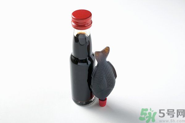 老抽和生抽的區(qū)別方法？怎么區(qū)分生抽和老抽？