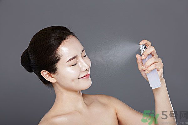 防曬噴霧可以噴臉嗎？防曬噴霧噴臉上好不好？