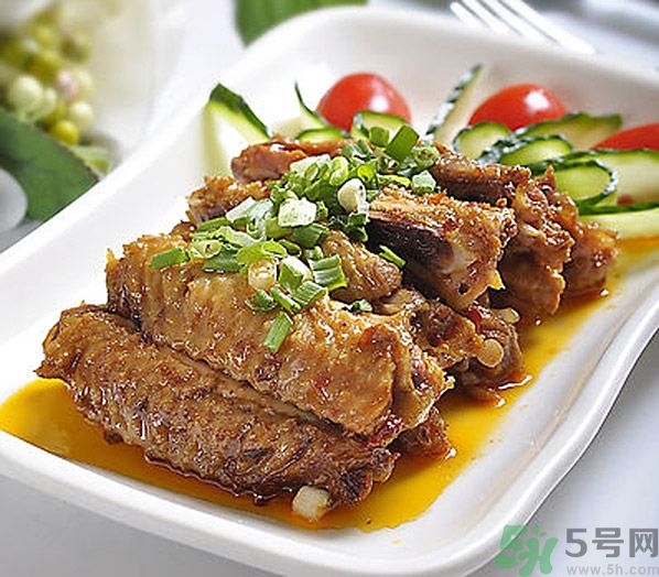 豆瓣醬的做法？豆瓣醬和黃豆醬的區別？