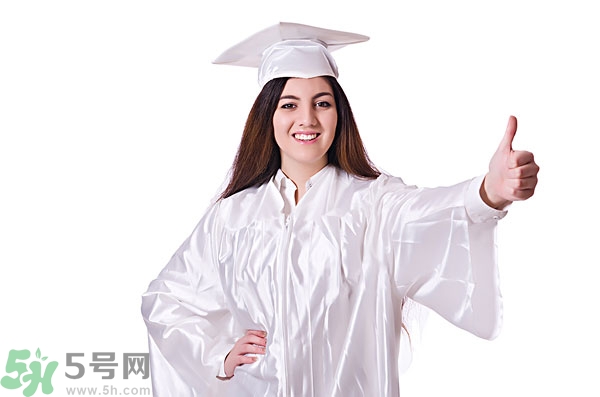 高中女生很矮還能長高嗎？高中女生矮怎么辦？
