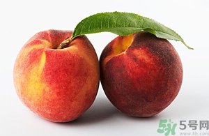 催熟的桃子怎么分辨？催熟的桃子是什么樣的