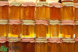 蜂蜜水一天喝幾次最好？一天喝多少蜂蜜水最好？