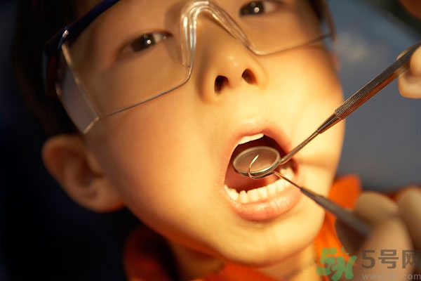 青少年牙齒松動怎么辦？青少年怎么保護牙齒？