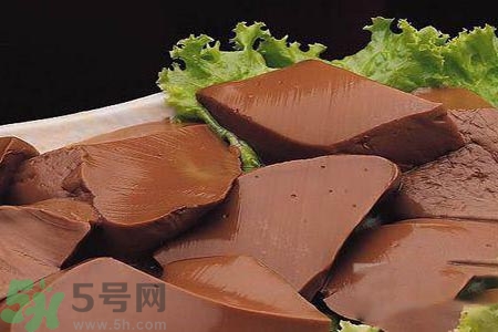 吃豬血拉大便是黑色的是怎么回事？吃豬血拉大便是黑色是在排毒嗎？