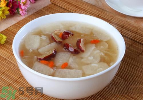 發(fā)燒可以喝冰糖雪梨嗎？發(fā)燒喝冰糖雪梨好嗎？