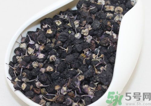 吃黑枸杞會(huì)上火嗎？吃黑枸杞會(huì)不會(huì)上火？