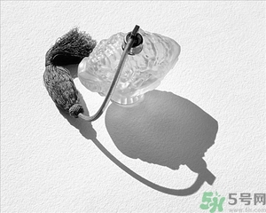 香水過敏了怎么辦？噴香水對身體有害嗎？