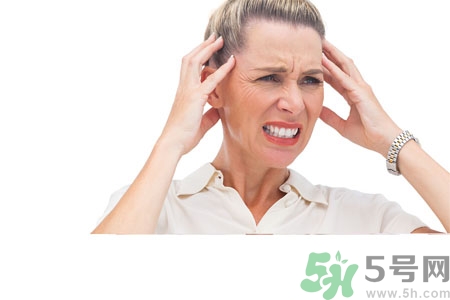 女人濕氣重的癥狀有哪些？女人濕氣重有什么表現(xiàn)？