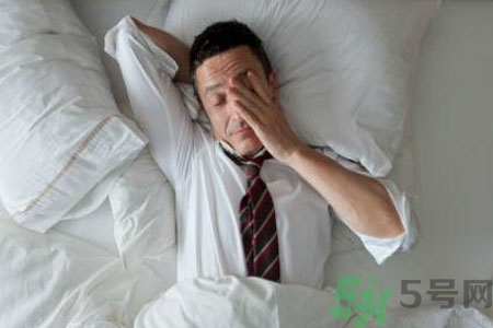 男人濕氣重的表現有哪些？男人去除濕氣的方法有哪些？