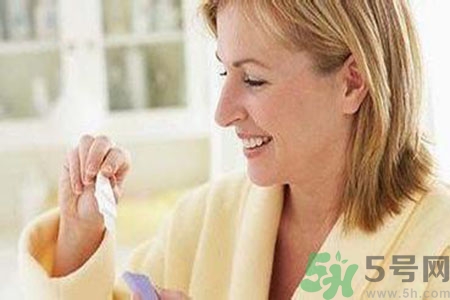 驗孕棒兩條杠為什么沒懷孕？驗孕棒兩條杠沒懷孕是怎么回事？