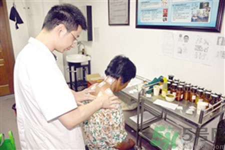貼三伏貼可以吹空調(diào)嗎？貼完三伏貼多久后可以吹空調(diào)？