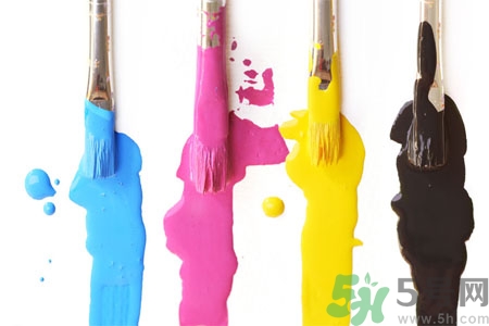 手上有油漆怎么洗？油漆沾到衣服上怎么洗？