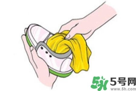 運動鞋怎么清洗？如何清洗運動鞋？