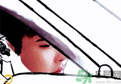 李鐘碩發型是什么？姜哲發型是什么？