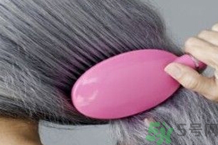 生完寶寶白頭發的原因？生完寶寶白頭發怎么辦？