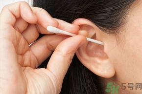 用棉簽掏耳朵好嗎?用棉簽掏耳朵會怎么樣? 用棉簽掏耳朵好嗎?用棉簽掏耳朵會怎么樣?